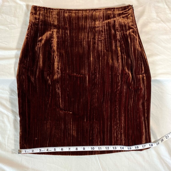 Vintage Versace (Genny) - Picture 13 of 13